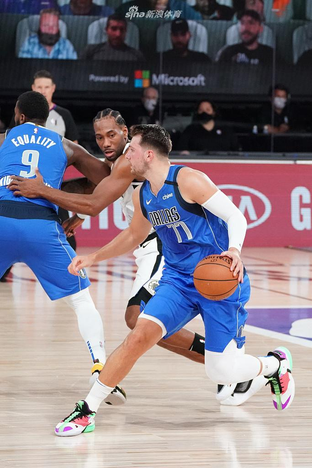 他在外线三 他在外线三